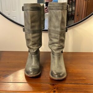 Size 6 Frye boot Carmen three strap